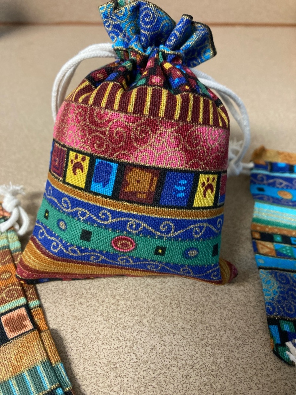 4 Colorful Striped Drawstring Pouch - Multicolor - Picture 5 of 7